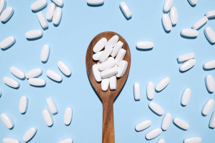 We Asked a Doctor If It’s Safe to Take Magnesium Without a Deficiency