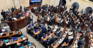 Mientras el país aprieta el bolsillo, los congresistas ganarán más de $51 millones al mes