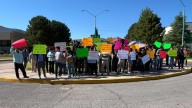 Maestros de la UTCH se Manifiestan en Chihuahua; Advierten Posible Paro Si No Hay Respuesta