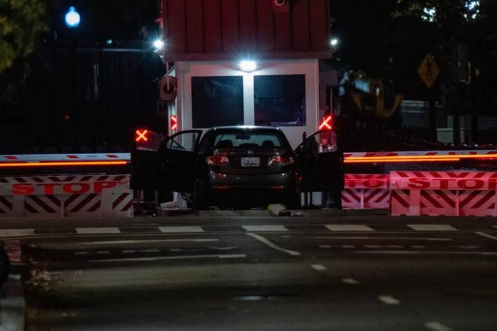 Driver crashes car into security barrier outside White House