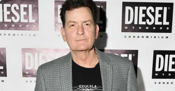 Charlie Sheen Reportedly ‘Quietly Dating’ A Regular Guy With A ‘Normal Job’