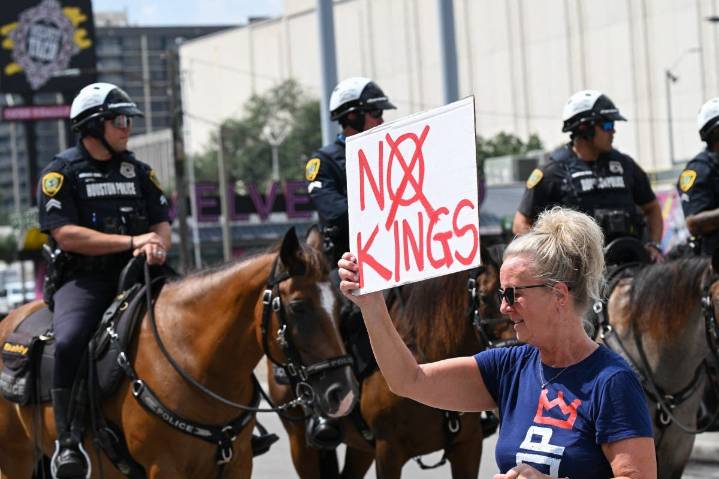 Map and List of ‘No Kings’ Protests Against Trump on October 18