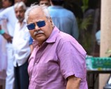 Satish Shah cremated; Naseeruddin Shah, Ratna Pathak attend funeral