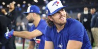 Addison Barger sleeps on Davis Schneider's couch again after World Series Game 1