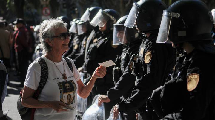 La represión y la resistencia de cada miércoles