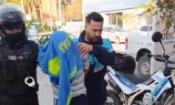 Allanamiento por robo: le tiró agua caliente a la Policía para que no detuvieran a su hermano