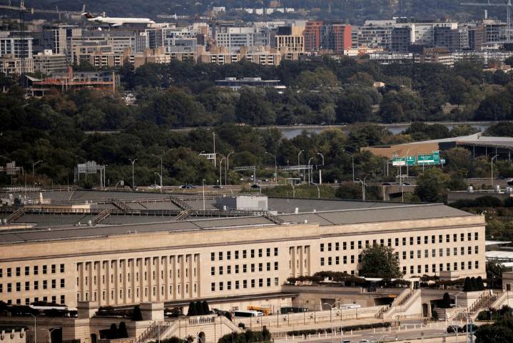 Pentagon accepts $130 million anonymous gift to cover military pay amid shutdown