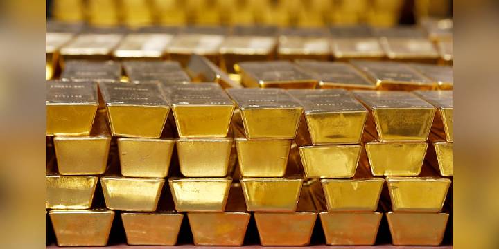 Gold prices soar to new records amid US government shutdown
