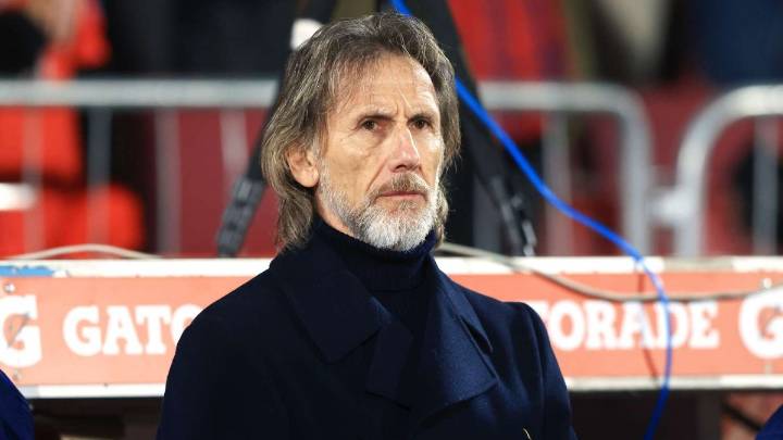 "Estuve un año y medio en Chile y ni salía del departamento": Gareca recuerda su duro paso por La Roja y se arrepiente con Vidal