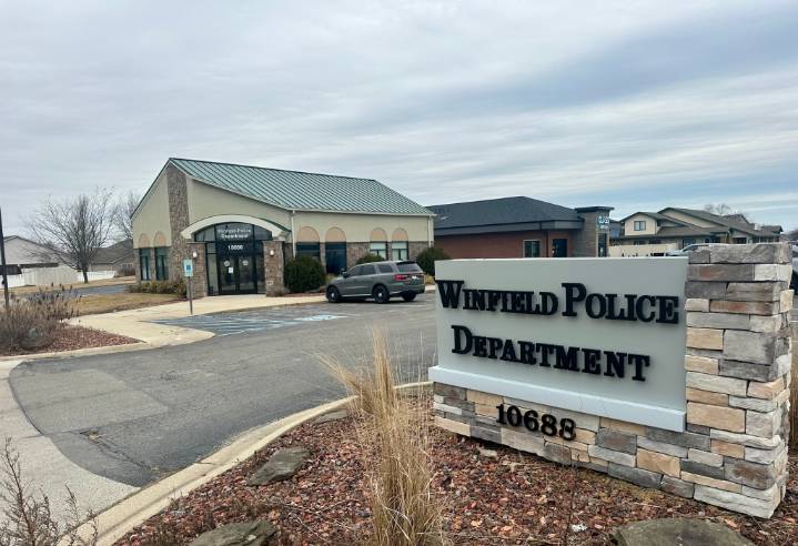 Gary man charged after high-speed Winfield chase and crash