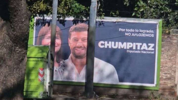 Intiman a un candidato para que deje de usar referencias libertarias sin autorización