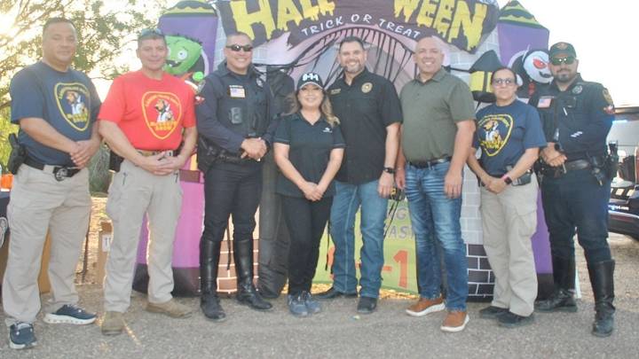 'Terror', diversión y miles de murciélagos reciben a familias en el Halloween del parque Chacon