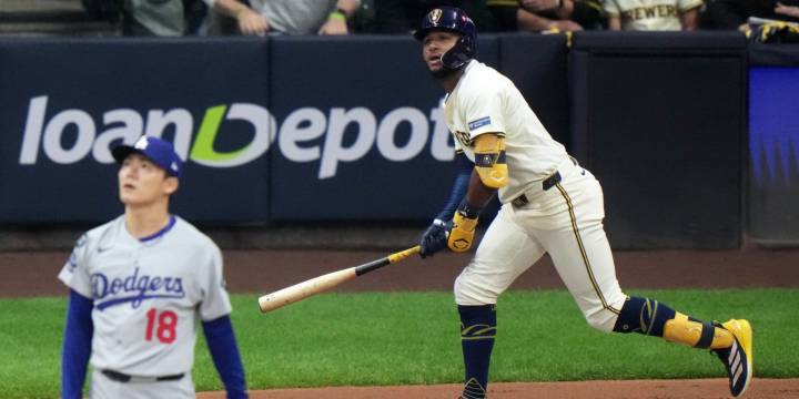 Jackson Chourio hits leadoff homer for Brewers in NLCS Game 2