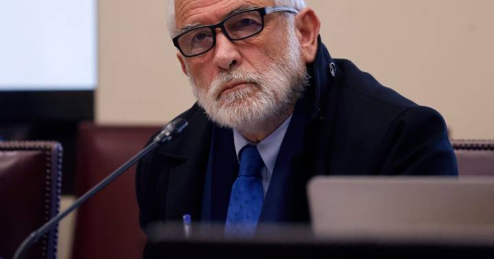 Ministro Montes por reconstrucción en Valparaíso: “Me desespera el ritmo que está avanzado”