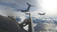 España aporta dos cazas y un avión cisterna a la misión de la OTAN contra los drones rusos