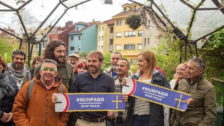 "Asturias unida. Fin al peaje del Huerna": las calles asturianas claman por una autopista libre