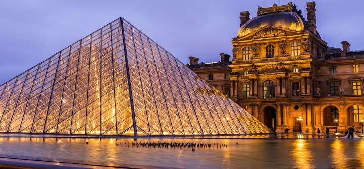 Museo del Louvre ha cerrado al público por un robo de joyas
