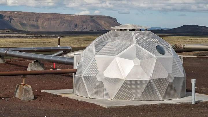 Más de un centenar de científicos isleños advierten que los bulos sobre la geotermia "limitan" su implantación en Canarias