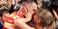 Taylor Swift Reveals How Travis Kelce Proposed to Her: ‘He Went All Out – 10 Out of 10′ | Taylor Swift, Travis Kelce 