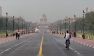 Delhi Weather Today: Max temperature to reach 33°C, poor air quality in 12 areas, Anand Vihar worst