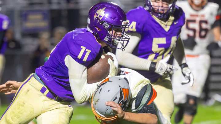 See photos from Charlotte-Fowlerville football game