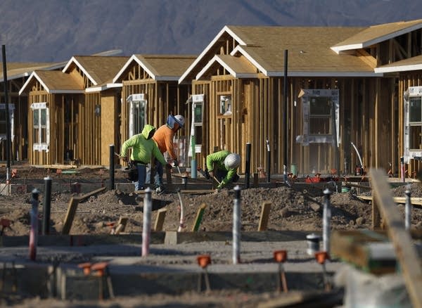 Minnesota home sales up as mortgage interest rates fall