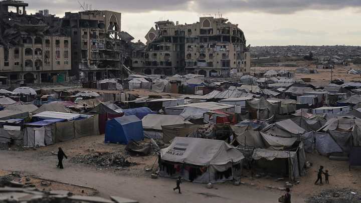 Cash-starved Gaza struggles to rebuild as banks reopen without money: ‘You just do paperwork and leave’