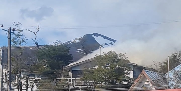 Incendio moviliza a Bomberos en Puerto Williams