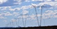 Cambian las reglas del mercado eléctrico: el Gobierno avanza en el nuevo esquema para atraer inversiones