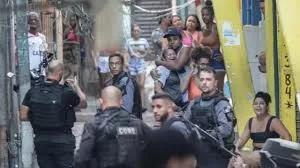 Río de Janeiro: Operativo Policial en Favelas Deja 64 Fallecidos y 81 Detenidos en Combate al Narcotráfico