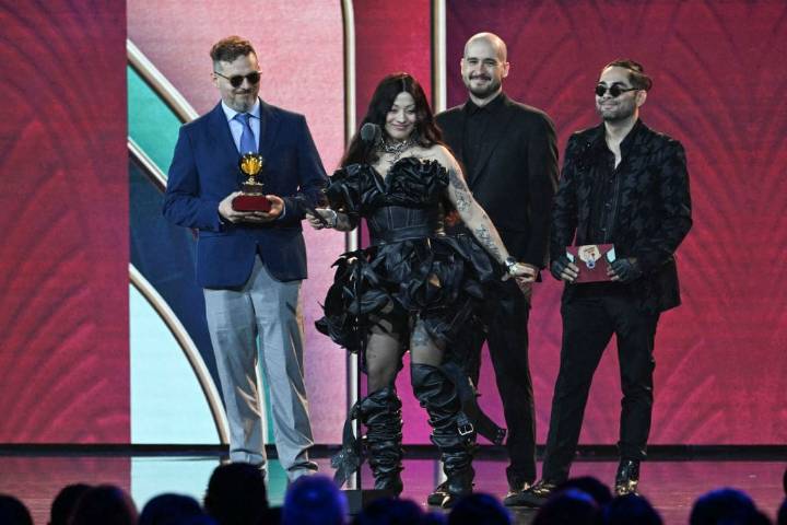 Mon Laferte vuelve a brillar: Latin Grammy revela a los nominados de este 2025