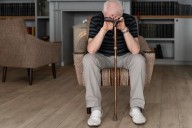 ¿Cómo identificar y tratar la migraña en adultos mayores? Esto se sabe
