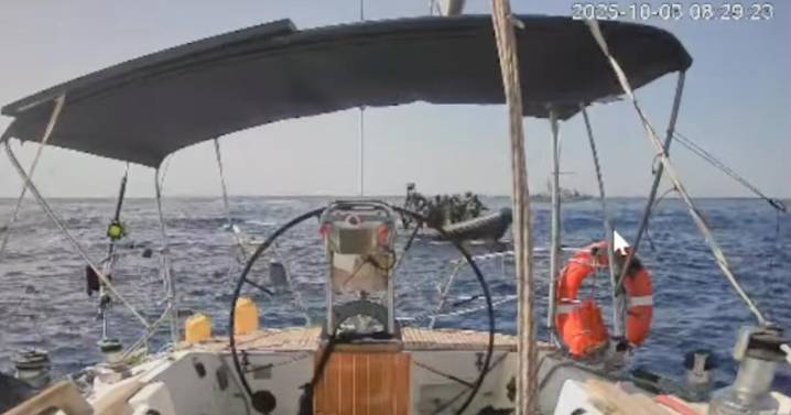 Israel intercepta último barco de flotilla rumbo a Gaza; ministro israelí se burla de los activistas
