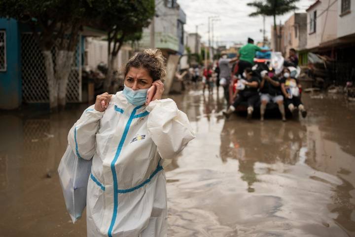 México suma 70 muertos por intensas lluvias en el centro y oriente del país