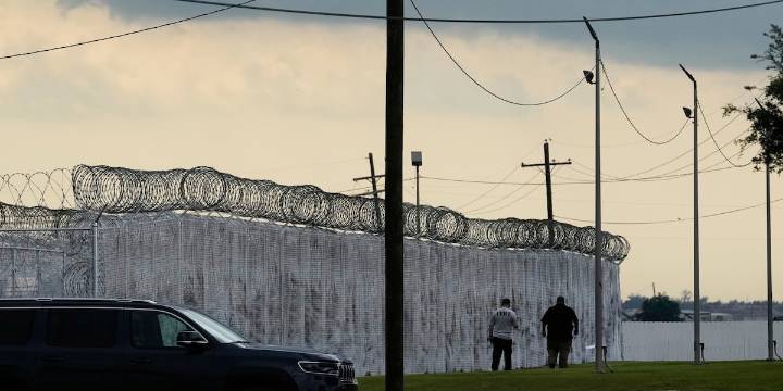 Angola detainee deported to Laos despite court order blocking his removal, attorneys say