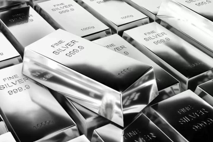 Best 6 Silver ETFs Delivering Up to 94.56% Returns in Just 1 Year; Should You Add Them to Your Portfolio?