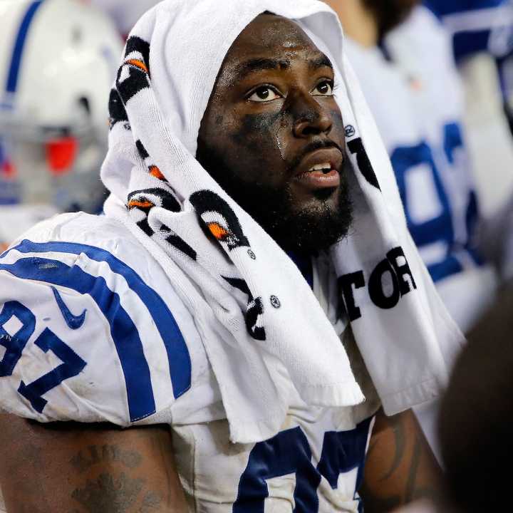 Arthur Jones, Super Bowl Champion, Dead at 39