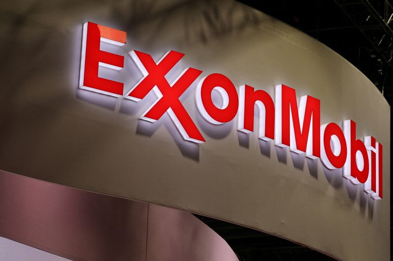 Exxon expects to cut Singapore staff by 10% to 15% by end