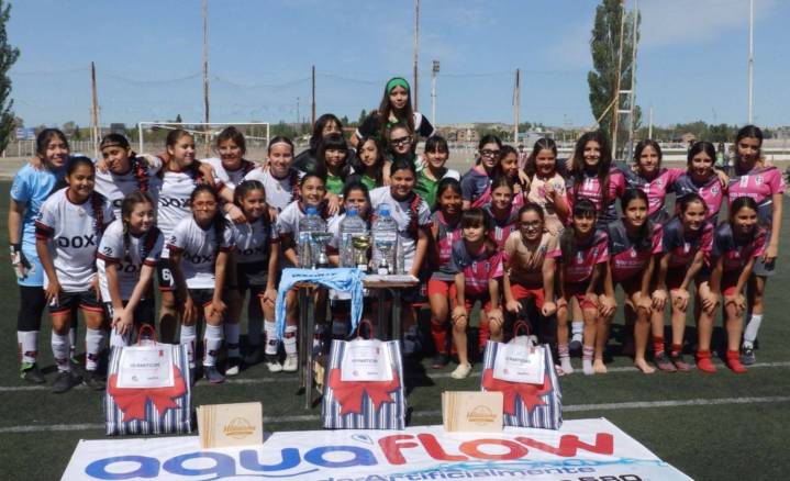 Independiente campeón de quinta división femenina