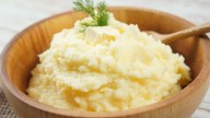 How To Make Salt And Vinegar Mashed Potatoes With Simple Ingredients