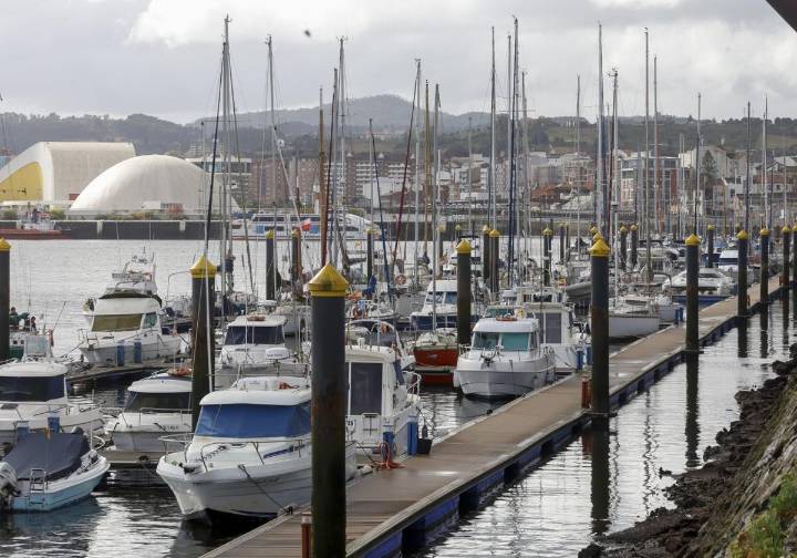 El puerto deportivo termina un verano de récord con 250 amarres en tránsito