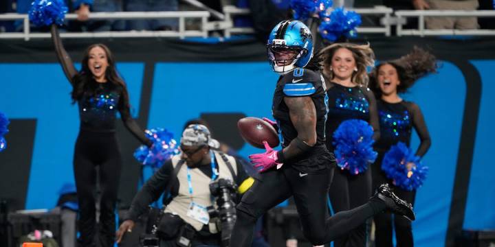 Detroit leads Tampa Bay 14-9 in the third quarter on Monday Night Football