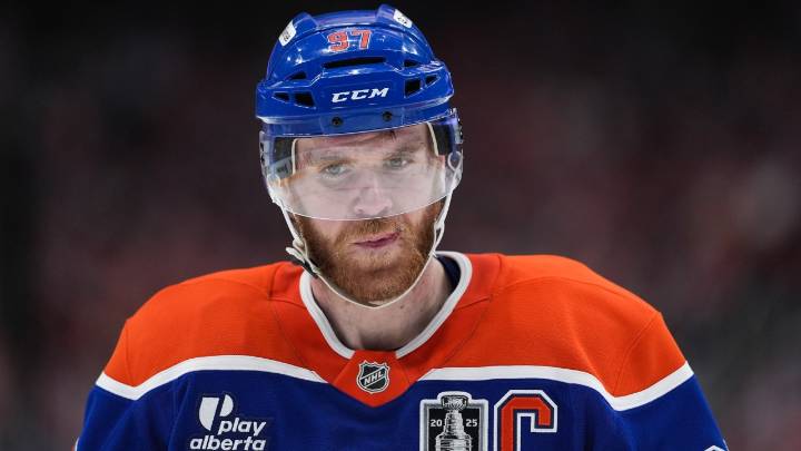 Oilers’ McDavid watching Blue Jays’ ‘special’ World Series run from afar