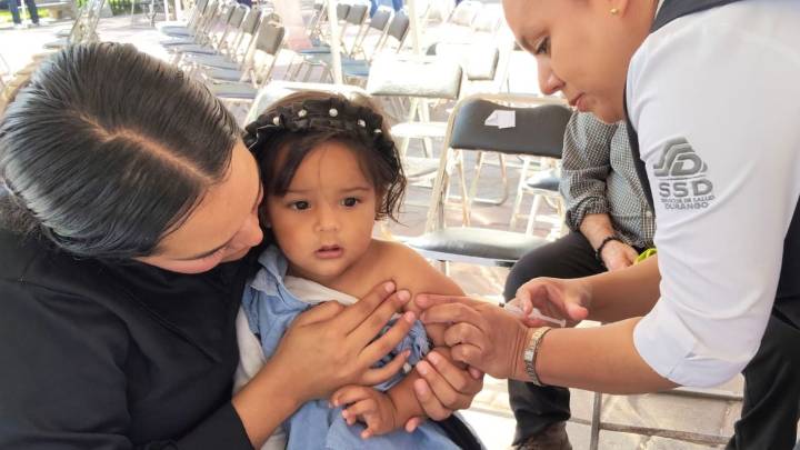 Arranca campaña invernal de vacunación contra influenza y Covid en Durango