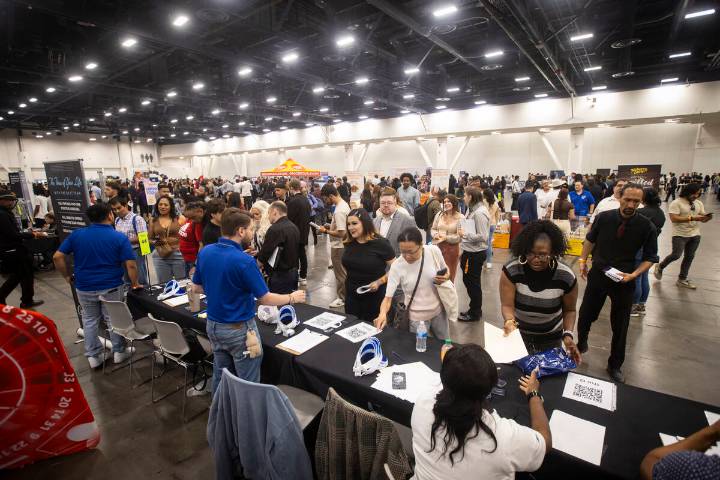 Las Vegas job market drops after tourism slump