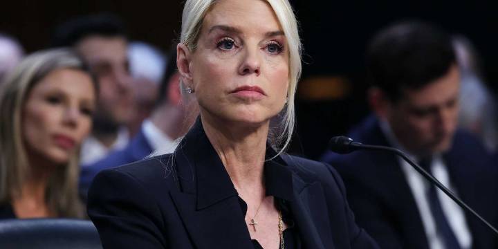 Man arrested for posting TikTok murder-for-hire threat against Pam Bondi, FBI says