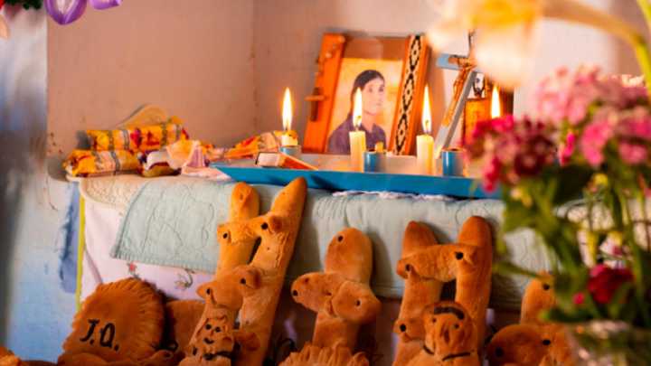 El significado de cada ofrenda en el Día de los Fieles Difuntos