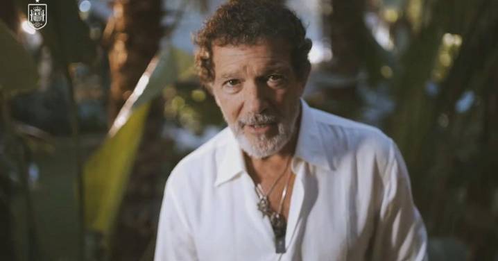 Antonio Banderas anuncian a las jugadoras convocadas del España-Suecia: "Picasso rompió moldes como hoy lo hacen ellas"