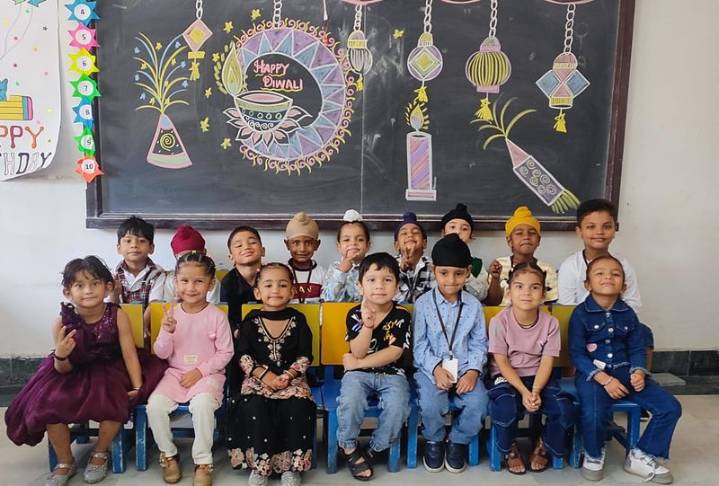 Shishu Niketan Public School, Mohali, celebrates Diwali