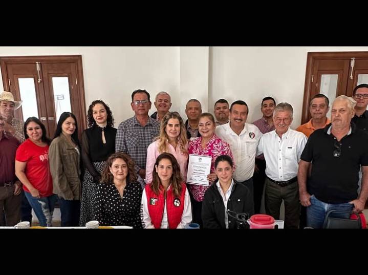 Toman protesta a integrantes de nuevos comités municipales del PRI en municipios del Río Sonora
